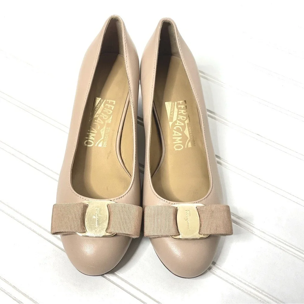 Salvatore Ferragamo Vara Nude Leather Block Heel Bow Pump Kids Size 4